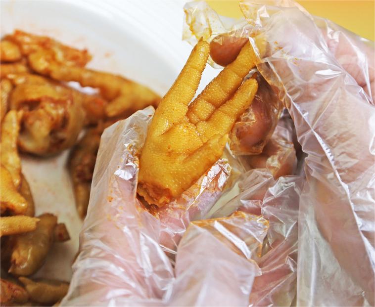  食品用一次性薄膜加厚PE手套(圖1)
